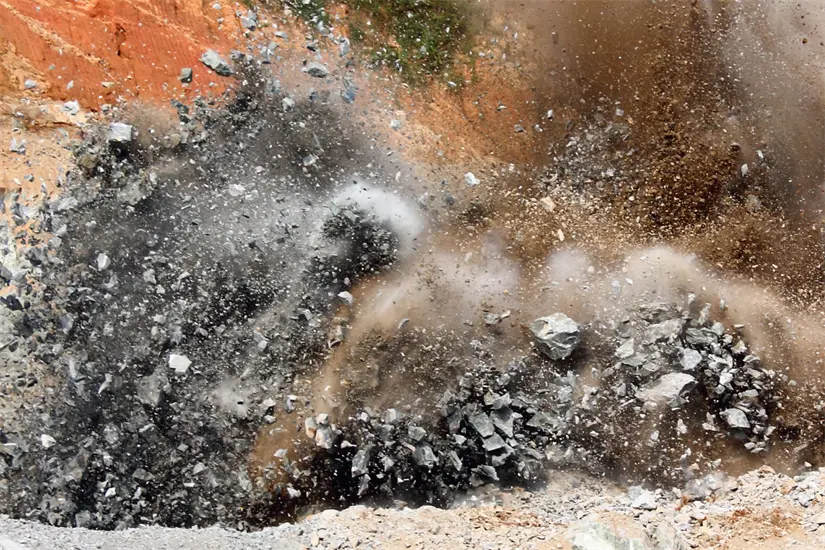 imagen recuadro En un violento incidente, se reportó un ataque con explosivos dirigido a los policías estatales en el municipio de Doctor Coss. Foto: Canva