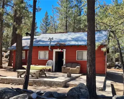 La cabaña del Rancho Bajío Largo que arrasa en Airbnb para ver la nieve en BC