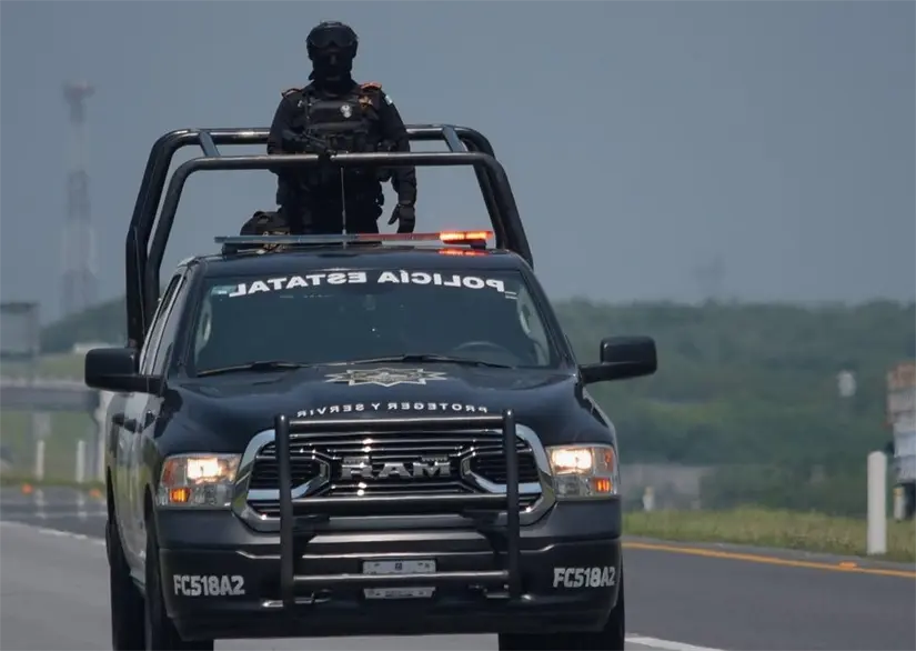 imagen recuadro Elementos de Fuerza Civil durante operativo en Escobedo para la detención de la pareja. Foto: Fuerza Civil.