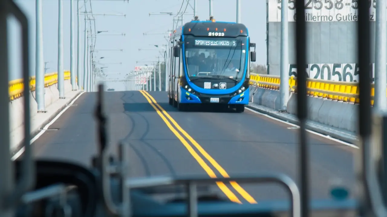 Unidades del transporte público del Edomex. Foto: X (@SEMOV_Edomex)