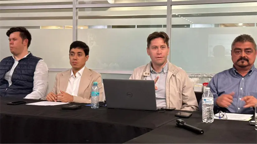 Autoridades estatales y municipales justificaron la transformación del transporte público en la zona | Foto: Axel Hassel