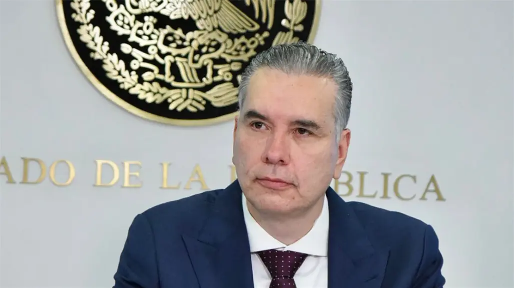 Waldo Fernández entrega a Claudia Sheinbaum conclusiones de los foros T-MEC rumbo al 2026