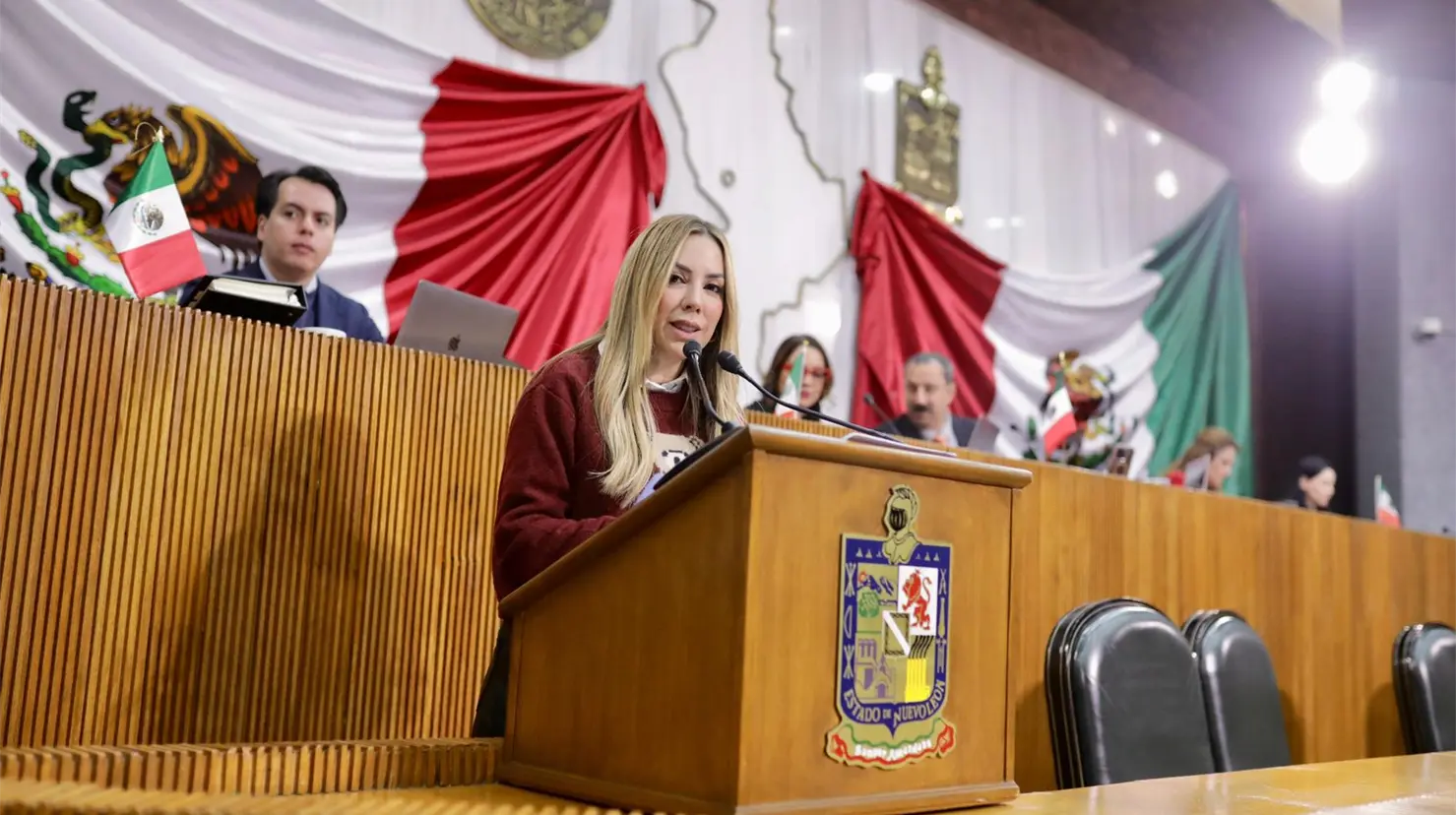 La reciente propuesta de educación en Nuevo León incorpora inteligencia artificial y plantea restricciones sobre el uso de celulares en escuelas. Foto: Diego Ovalle