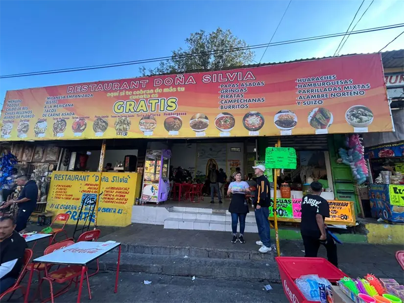 imagen recuadro Comercios en la Basílica de Guadalupe. Foto: POSTA.