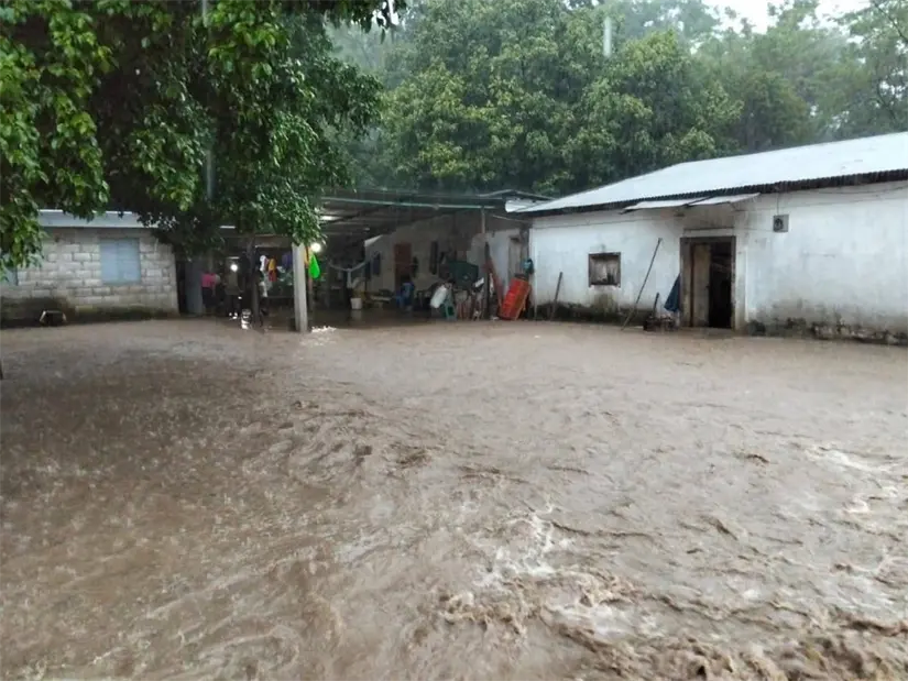 imagen recuadro Las autoridades informaron que hay cuatro refugios temporales en operación, con 159 personas resguardadas. Foto: Protección Civil de Tila