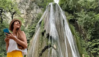 Cola de Caballo: descubre su cascada y sus spots de aventura en 2026