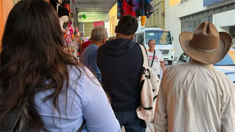 imagen recuadro Se han detectado operadores cobrando un peso adicional | Foto: Axel Hassel