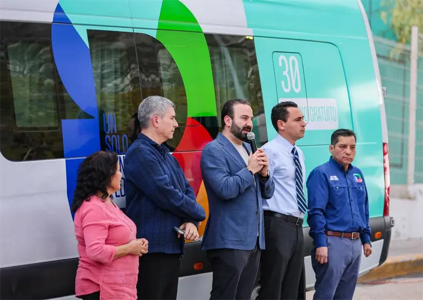 imagen recuadro El alcalde de San Pedro, Mauricio Farah, habla sobre los beneficios de la nueva ruta Alcaldía - Alameda del Circuito San Pedro. Foto: Facebook San Pedro Garza García