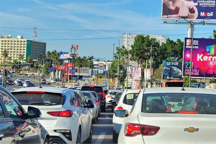 La calidad del aire en la zona metropolitana muestra señales de deterioro vinculadas al incremento de vehículos. Foto. Axel Hassel