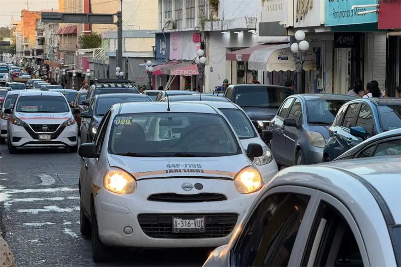 La concentración de partículas contaminantes ha aumentado debido al crecimiento del parque vehicular, de acuerdo a SEDUMA. Foto: Axel Hassel