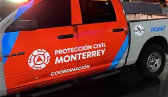 Derrape en motocicleta deja lesionado sobre la avenida Constitución en Monterrey