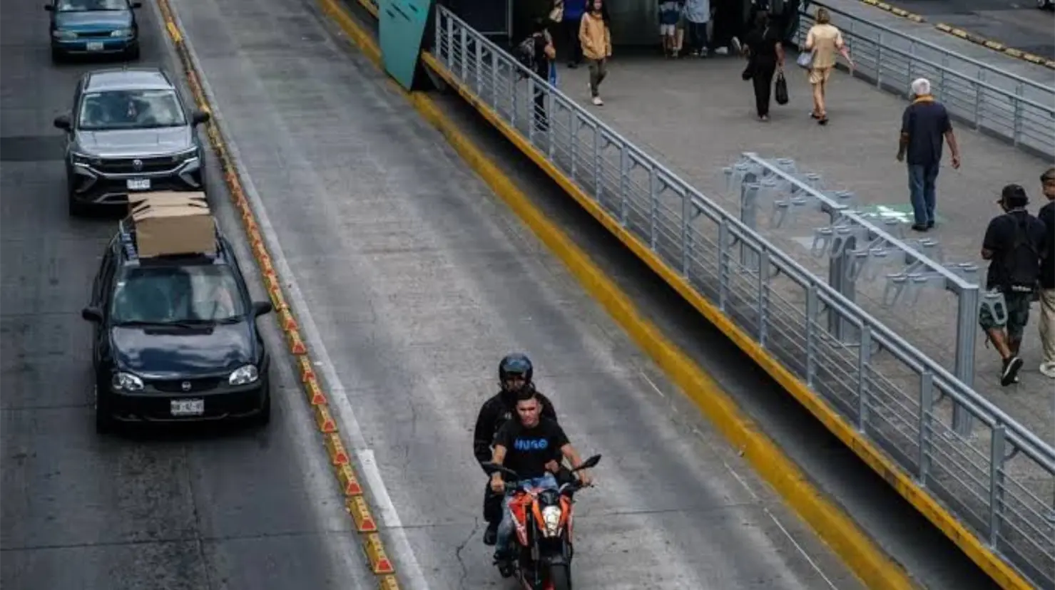 Gobierno de Jalisco propone aumentos al refrendo 2026 ante caída de participaciones federales. Foto: