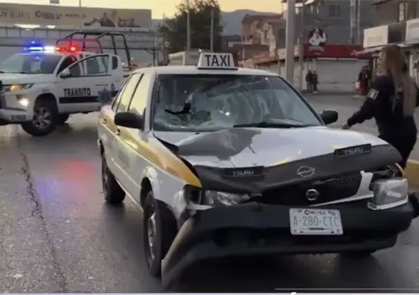 Embisten a madre e hijo en Saltillo mientras caminaban a la escuela