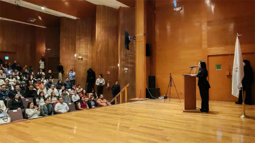 imagen recuadro Autoridades y público acompañan los mensajes emitidos en el marco del Premio Estatal de Derechos Humanos 2025. Foto: Héctor Romero / POSTA Baja California Sur