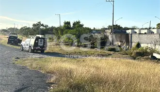 VIDEO | Encuentran cuerpo calcinado en terreno baldío de Juárez, Nuevo León