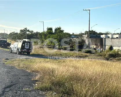 VIDEO | Encuentran cuerpo calcinado en terreno bald&iacute;o de Ju&aacute;rez, Nuevo Le&oacute;n