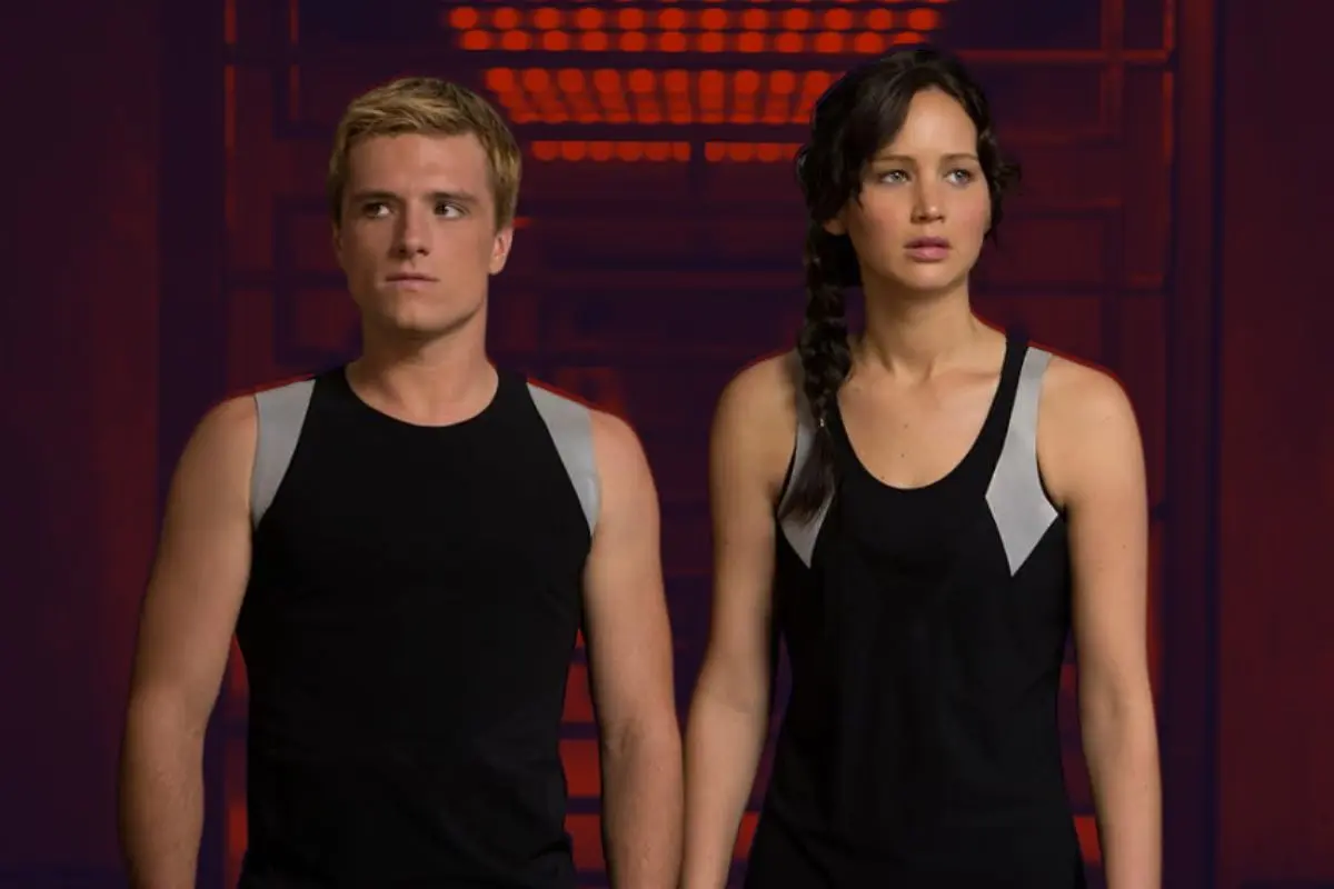 Jennifer Lawrence y Josh Hutcherson interpretaron a Katniss Everdeen y Peeta Mellark en la saga original de Los Juegos del Hambre. FOTO: CANVA/IMDb/Lionsgate