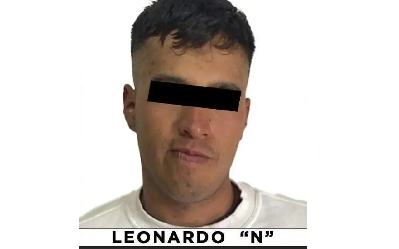 Leonardo “N” fue detenido en la colonia San Agustín Atlapulco. Foto: X/ @FiscaliaEdomex (Canva)