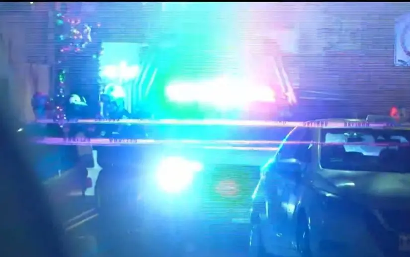 imagen recuadro Policías municipales en la zona donde ocurrió el derrape de la moto. Foto: Secretaría de Seguridad de Monterrey.