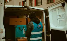 Mensajería y reparto en boom: cómo crecen las contrataciones por temporada decembrina