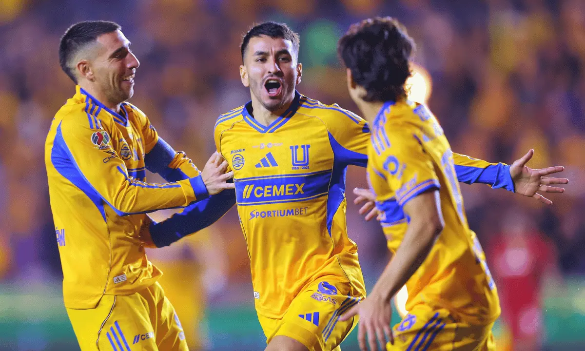 El duelo entre el líder y el sublíder del torneo cumplió con la expectativa de ser un choque ríspido y táctico. Foto: Ricardo RdZ.