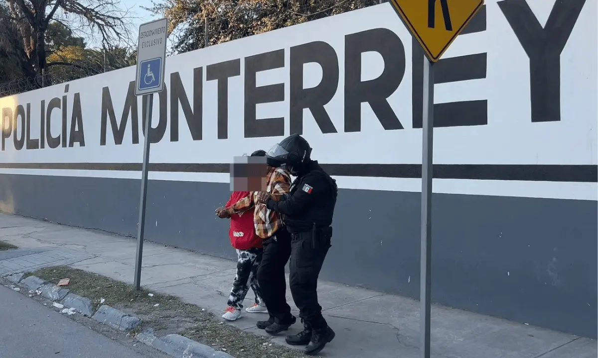 El hallazgo se registró en la colonia Mitras Centro, justo frente al Hospital Universitario. Foto: Policía de Monterrey.