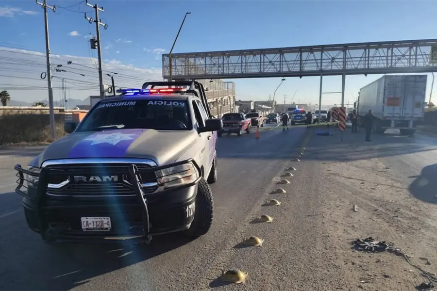 Mujer pierde la vida en carretera Torreón- Matamoros; es arrollada y responsable huye