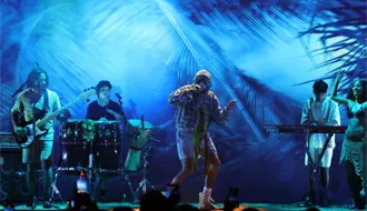 Bad Bunny 2025: Conoce a Chuwi, la banda boricua que calienta los conciertos del “Conejo Malo” en México