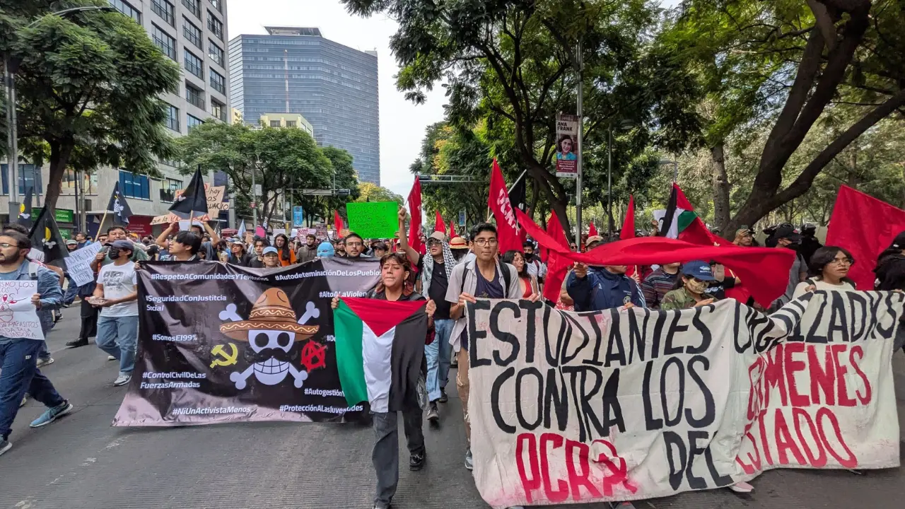 Marcha generación Z en CDMX | Partido Comunista Revolucionario (x @marxismomx)