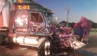 Choque entre tráileres desata caos vial en el boulevard Miguel de la Madrid en Guadalupe