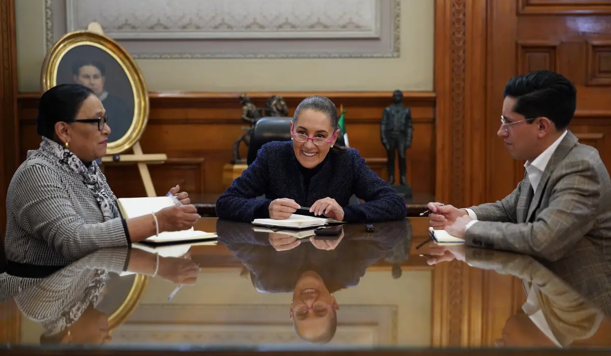 Claudia Sheinbaum, Rosa Icela Rodríguez y Roberto Velazco Álvarez. Foto: X (@Claudiashein)