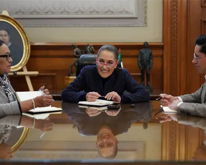 Claudia Sheinbaum sostiene llamada telefónica con el Papa León XIV y le reitera invitación a México