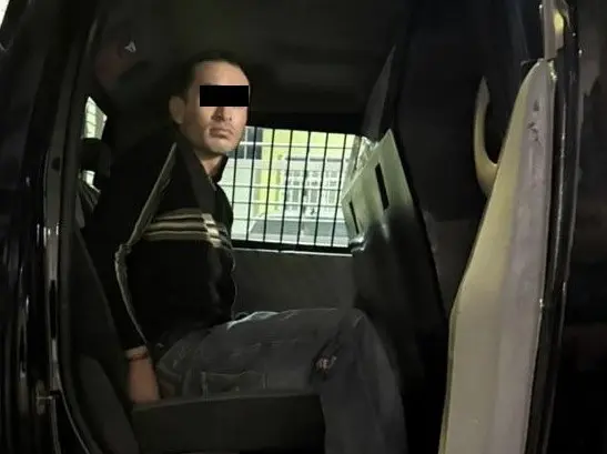 El sospechoso por haber robado los cosméticos fue identificado como Brayan Fernando R. Foto: Policía de Monterrey.