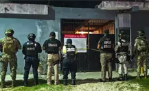 Aseguran droga en dos cateos y detienen a seis hombres por narcomenudeo en Quintana Roo Aseguran droga en dos cateos y detienen a seis hombres por narcomenudeo en Quintana Roo