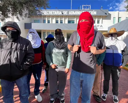 Estudiantes de la Normal de Aguilera toman oficina de Finanzas de Durango