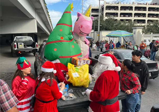 Fiscalía de Nuevo León ilumina la Navidad: Lleva comida, juguetes y esperanza a familias en el Hospital Universitario