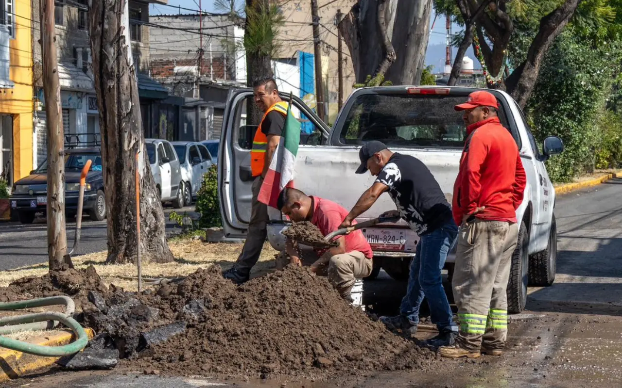 El OPDM de Tlalnepantla opera con falta de insumos, impidiendo la reparación de fugas. Foto: X/ @OPDM_Tlalne (Canva)