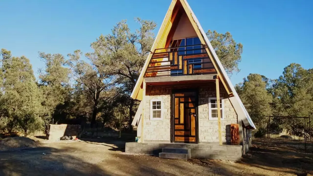 Hospedaje en La Rumorosa. Foto: Airbnb.