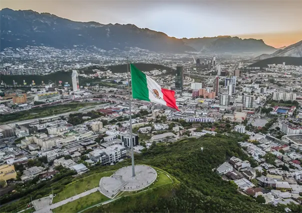 Asta Bandera del Obispado: los 3 mejores ángulos del mirador para tomar fotos en 2026