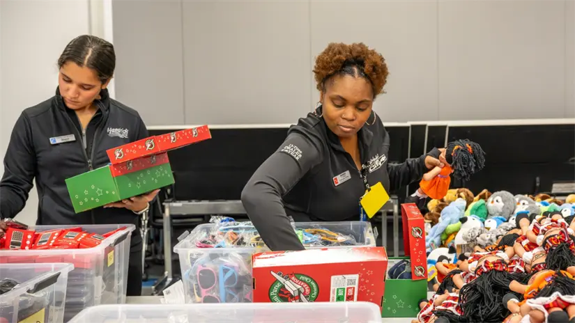 imagen recuadro El ministerio cristiano Samaritan’s Purse, recolecta regalos en centros de apoyo y de voluntarios | Foto: FB Operation Christmas Child