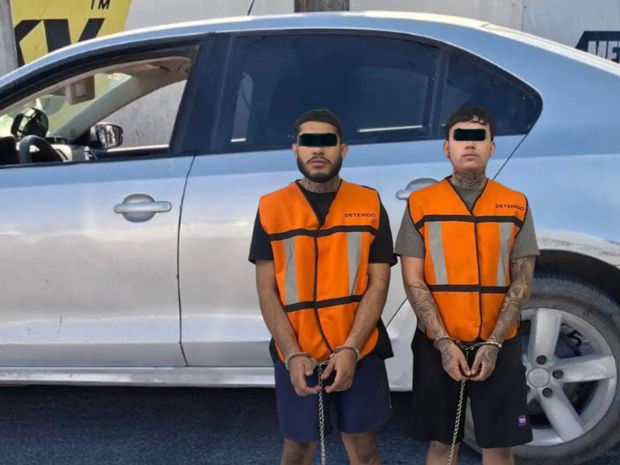 Durante la inspección también se aseguraron presuntas drogas y diversos artículos vinculados con actividades ilícitas. Foto: Canva | Policía de San NIcolás.