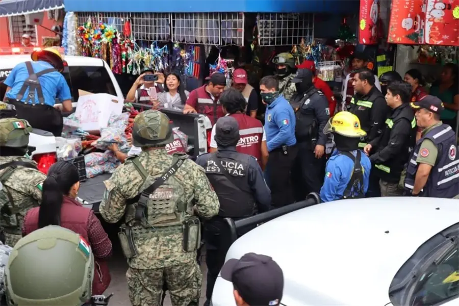 Autoridades decomisan pirotecnia clandestina en el centro de Villahermosa, Tabasco, tras operativo