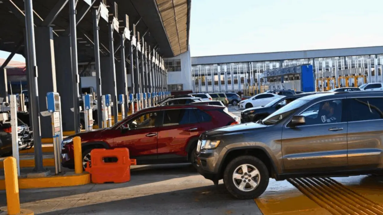 Para quienes desean viajar con libertad o buscan una mayor inversión a largo plazo, las placas nacionales suelen representar una mejor opción./Foto: La Nube