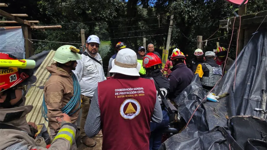 Reubican a familias en zona de riesgo tras muerte de papá e hija en Amecameca