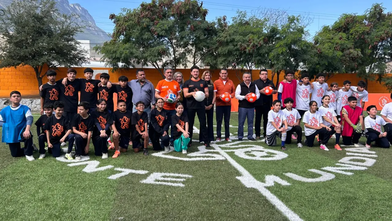 En total van 372 canchas entregadas en todo Nuevo León/Foto: Rosy Sandoval