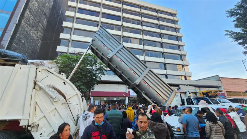 Trabajadores de limpieza de 16 alcaldías protestan por búsqueda de sindicalización| Foto: Ramón Ramírez