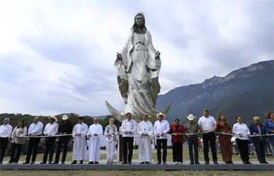 Virgen de la Misericordia es estregada por Américo y María de Villarreal en El Chorrito en Tamaulipas