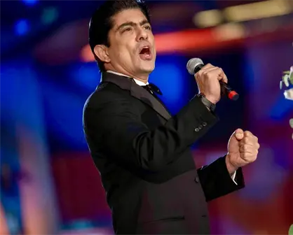 Víctor García le canta a la Virgen morena en la Basílica de Guadalupe