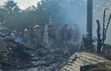 Incendio consume casa de madera en Guadalupe