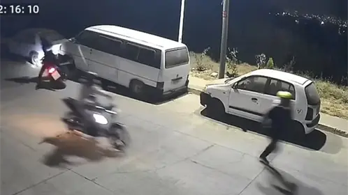 VIDEO | Exhiben a banda de roba motos que opera con violencia en Valle de Chalco e Ixtapaluca VIDEO | Exhiben a banda de roba motos que opera con violencia en Valle de Chalco e Ixtapaluca